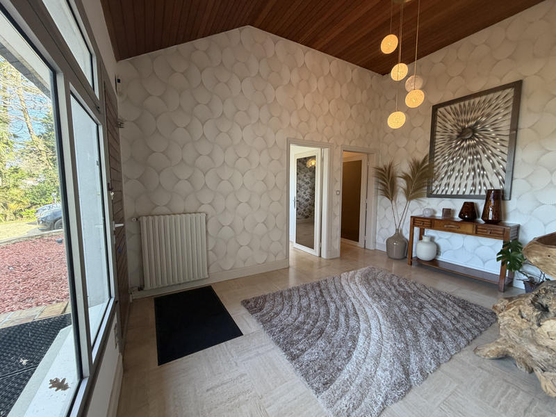 Maison - 334 m² - 8 pièces