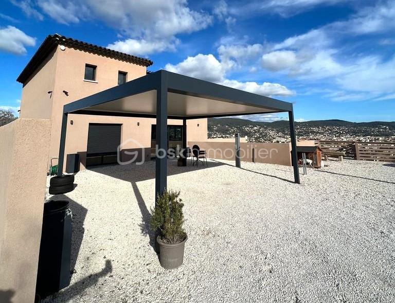 Maison d'architecte - 255 m² - 7 pièces