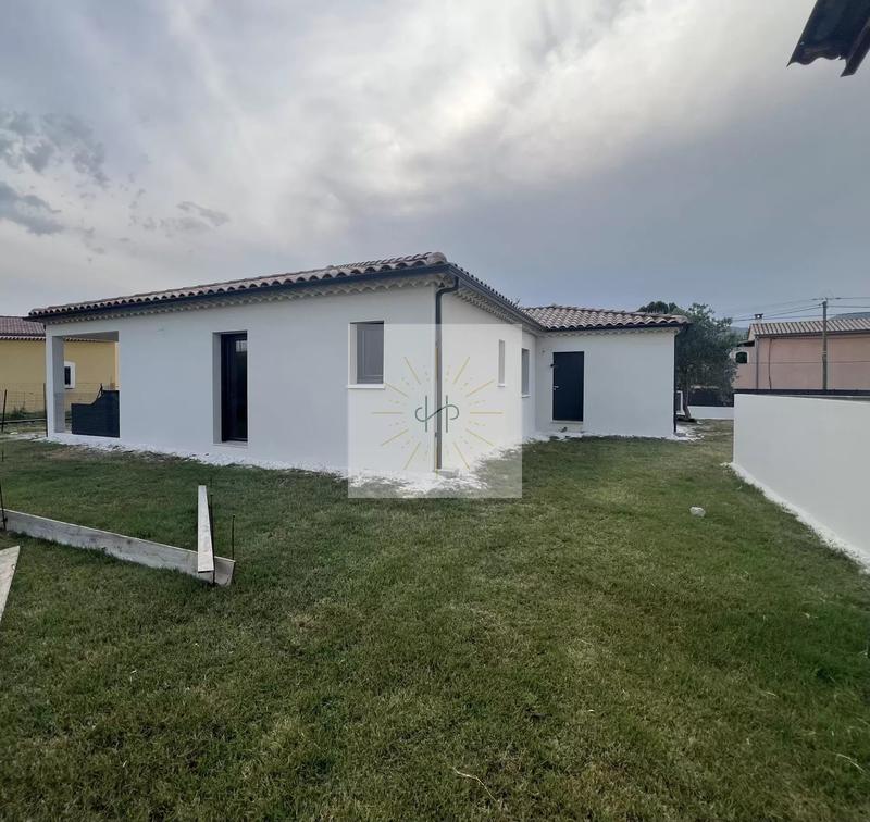 Maison - 110 m² - 4 pièces