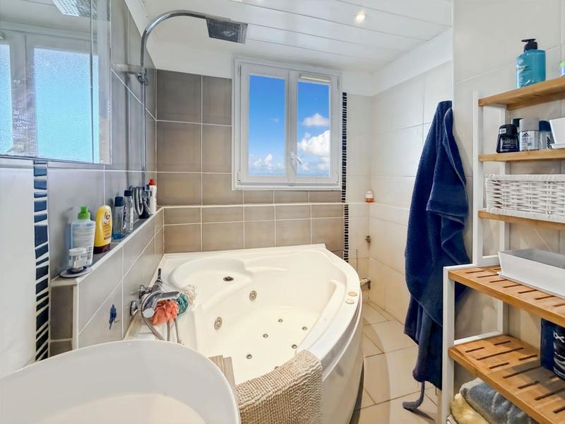 Appartement - 72 m² - 4 pièces