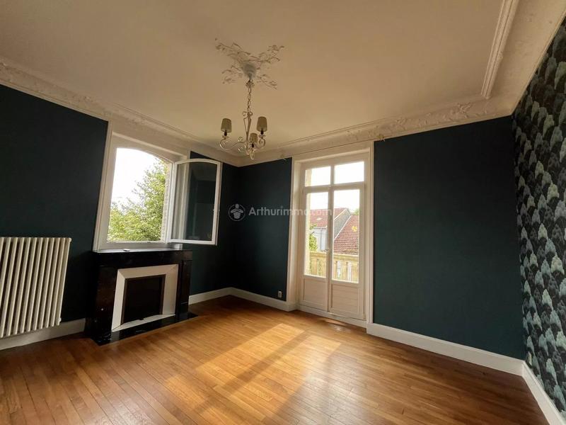 Maison - 323 m² - 10 pièces