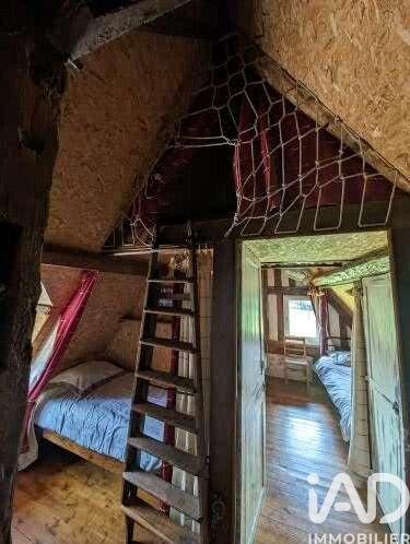 Maison - 250 m² - 11 pièces