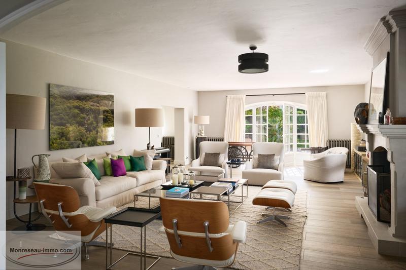 Maison - 700 m² - 10 pièces