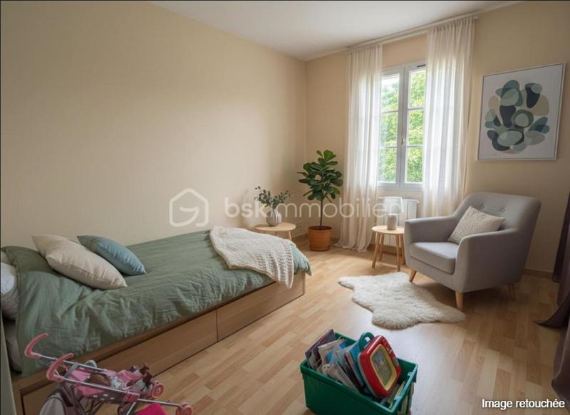 Maison - 90 m² - 5 pièces