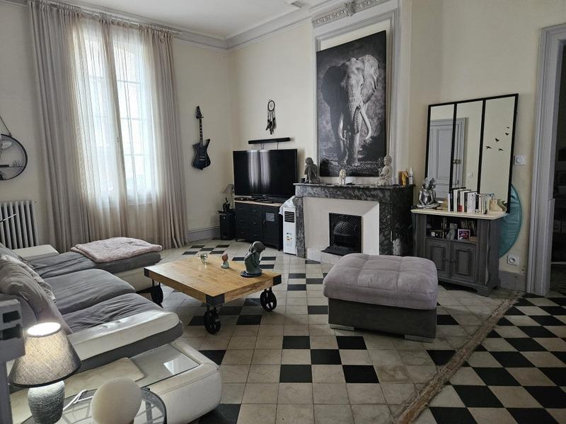 Maison bourgeoise - 320 m² - 12 pièces