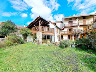Maison de village - 280 m² - 10 pièces