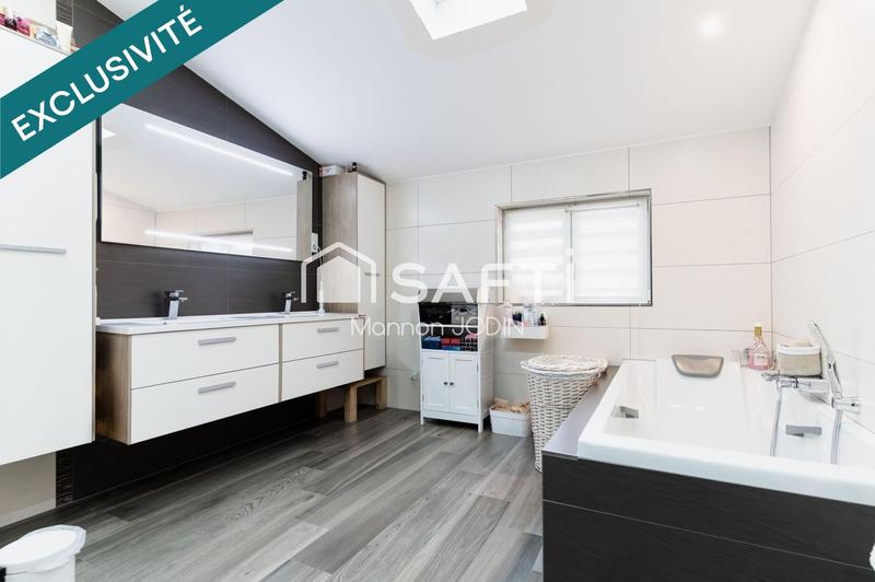 Maison - 188 m² - 8 pièces