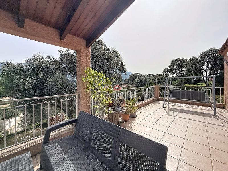 Maison - 138 m² - 5 pièces