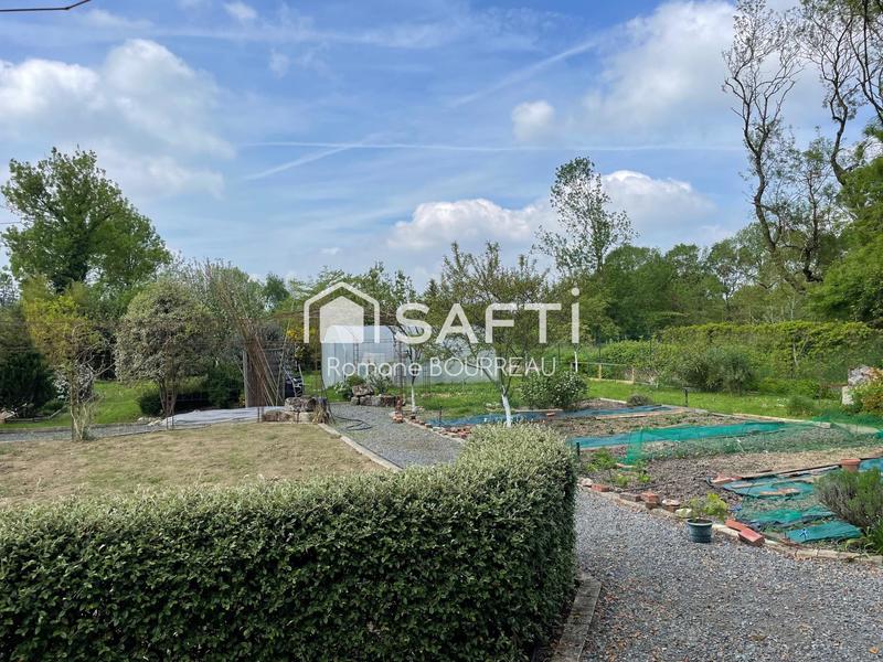 Maison - 225 m² - 15 pièces