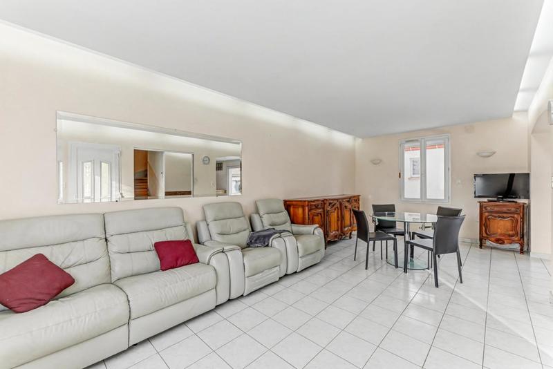 Maison - 95 m² - 5 pièces