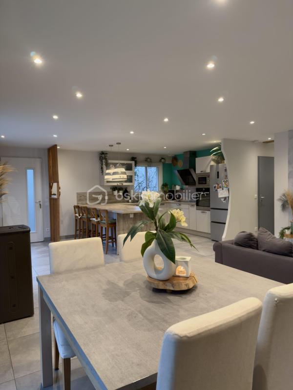 Maison - 94 m² - 4 pièces