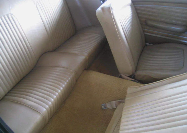 Ford Mustang Coupe V8