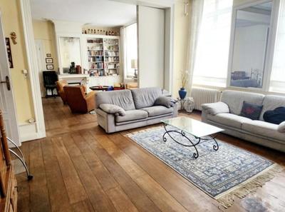 Demeure - 374 m² - 12 pièces