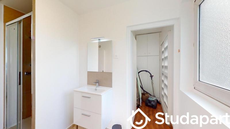Chambre - 9 m² - 1 pièce