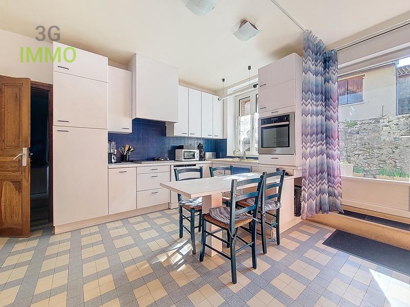 Maison de village - 117 m² - 6 pièces