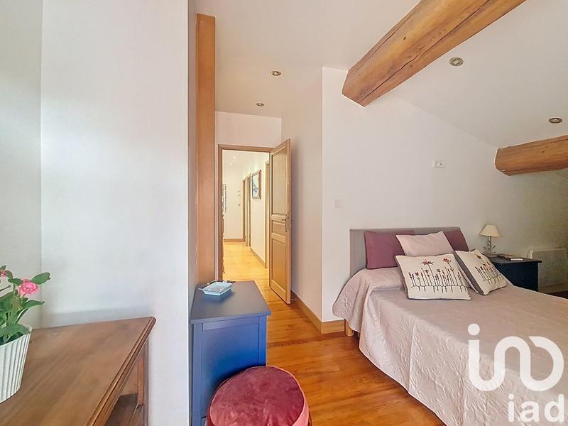 Maison - 182 m² - 7 pièces