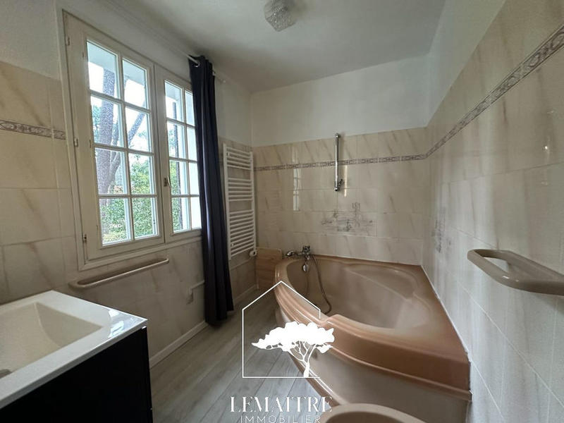 Maison - 135 m² - 6 pièces