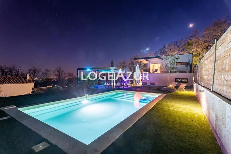 Villa - 212 m² - 7 pièces