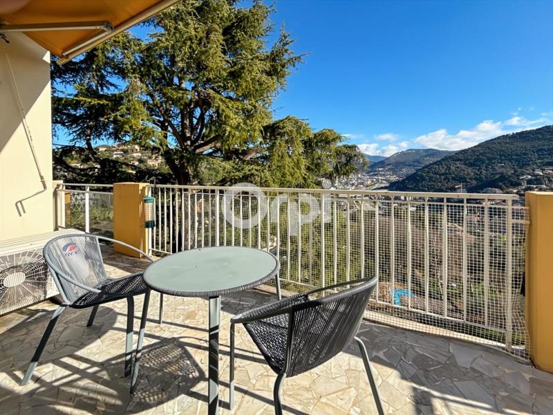 Appartement - 77 m² - 3 pièces