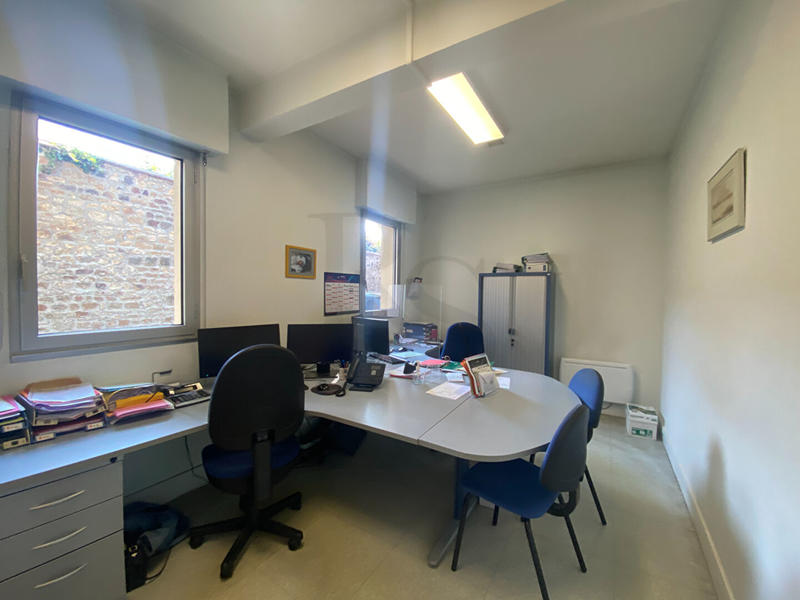 Local commercial - 118 m² - 5 pièces