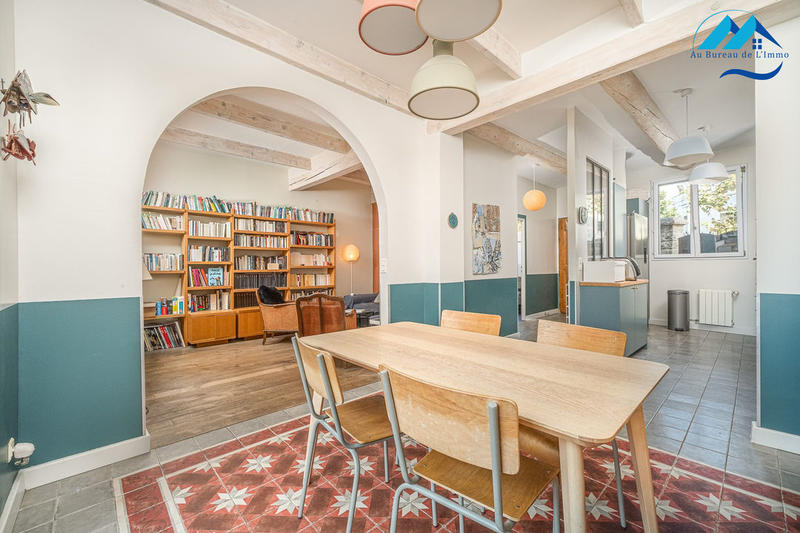 Maison - 197 m² - 8 pièces