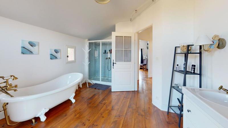 Maison - 185 m² - 4 pièces