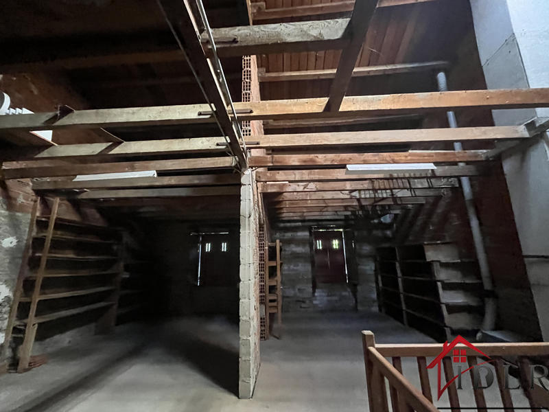 Maison - 186 m² - 7 pièces