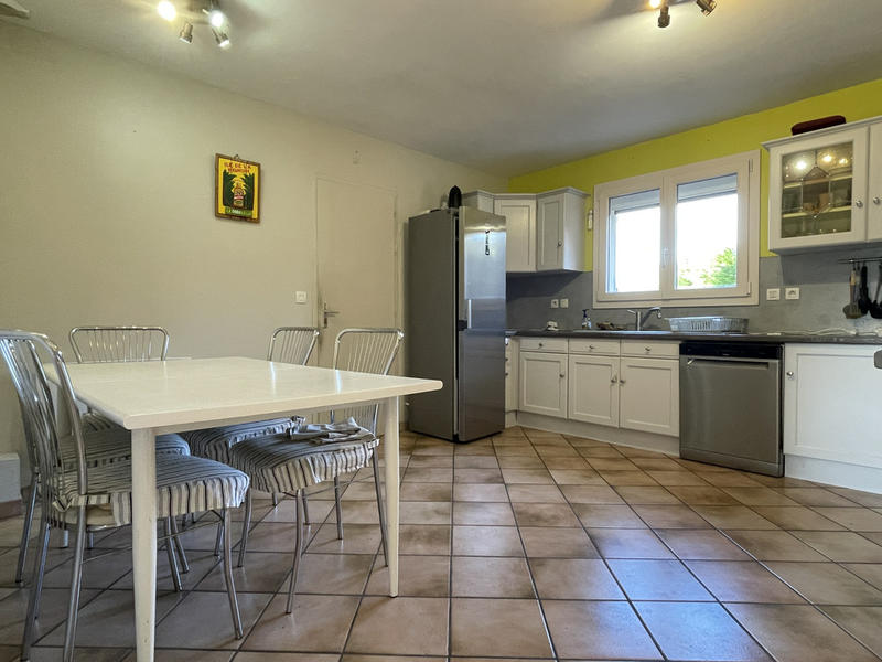 Maison - 211 m² - 7 pièces