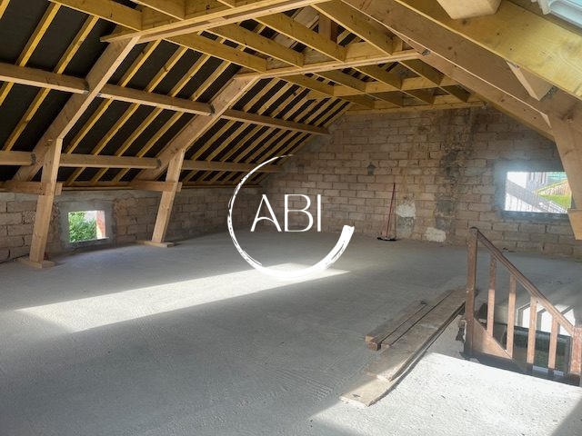 Maison ancienne - 130 m² - 4 pièces