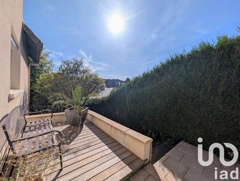 Maison - 186 m² - 8 pièces