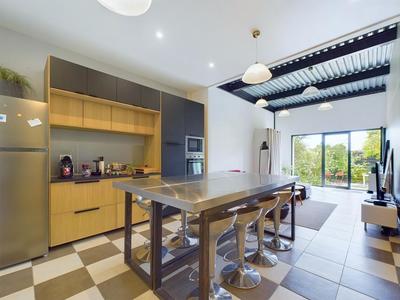 Appartement ancien - 126 m² - 4 pièces