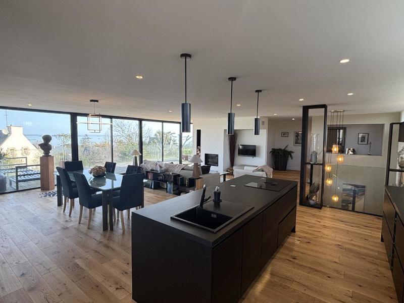 Maison d'architecte - 211 m² - 6 pièces