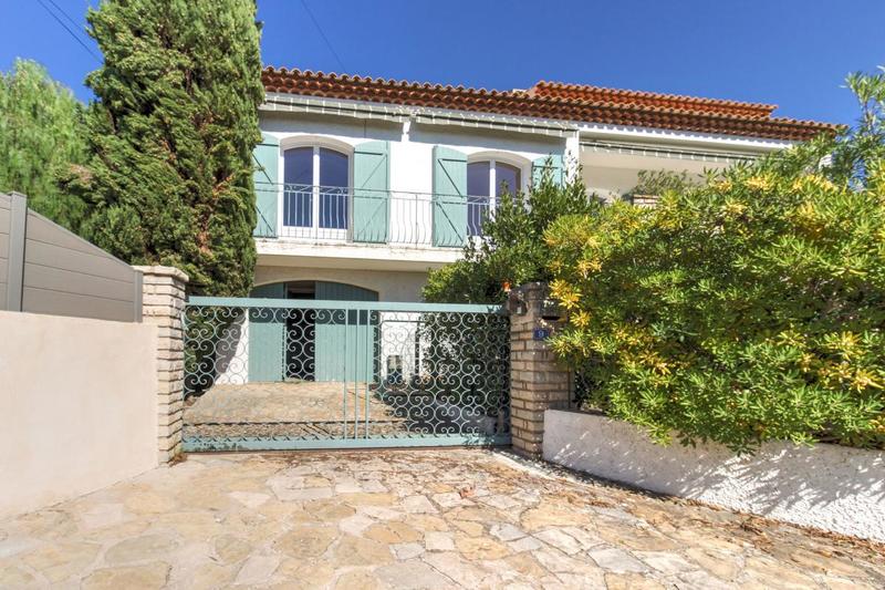 Maison - 146 m² - 8 pièces