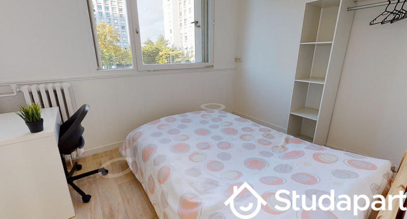 Chambre - 11 m² - 1 pièce