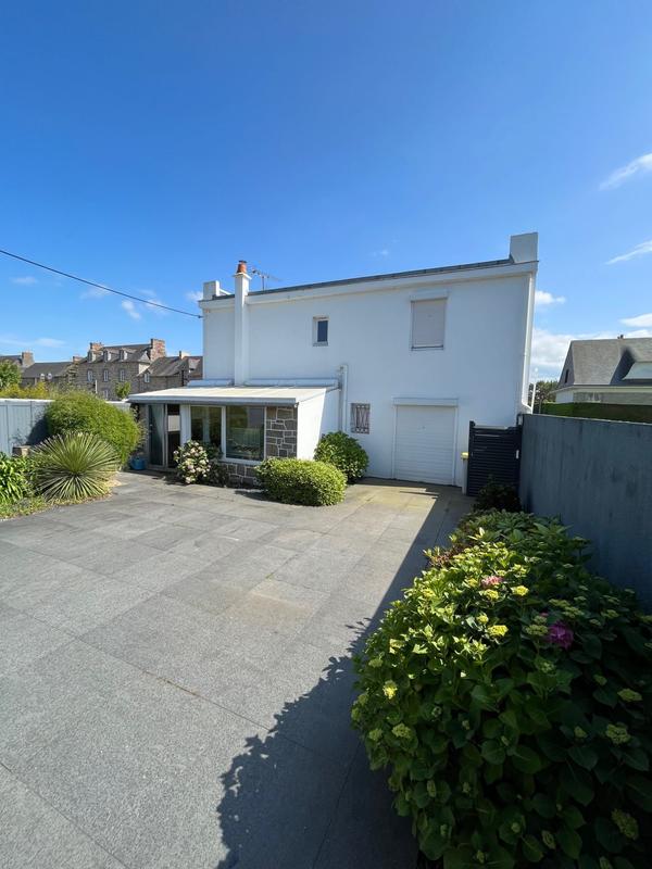 Maison - 137 m² - 6 pièces