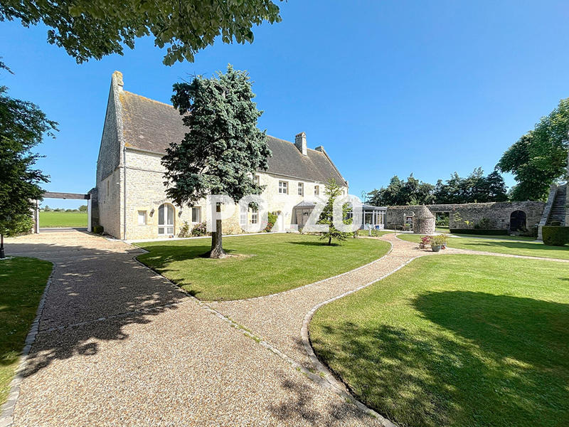 Maison - 480 m² - 17 pièces