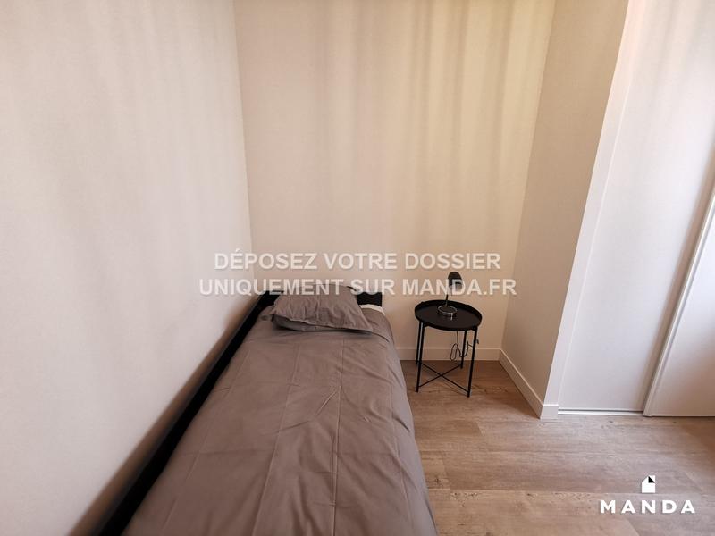 Chambre - 11 m² - 4 pièces