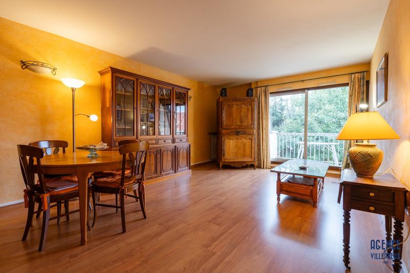 Appartement - 75 m² - 3 pièces