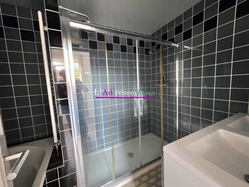 Maison - 169 m² - 8 pièces