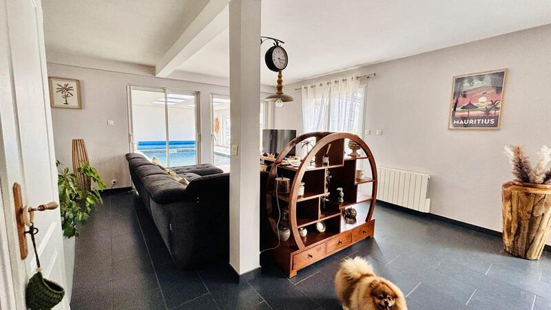 Maison - 210 m² - 6 pièces