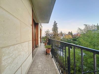 Appartement - 79 m² - 3 pièces