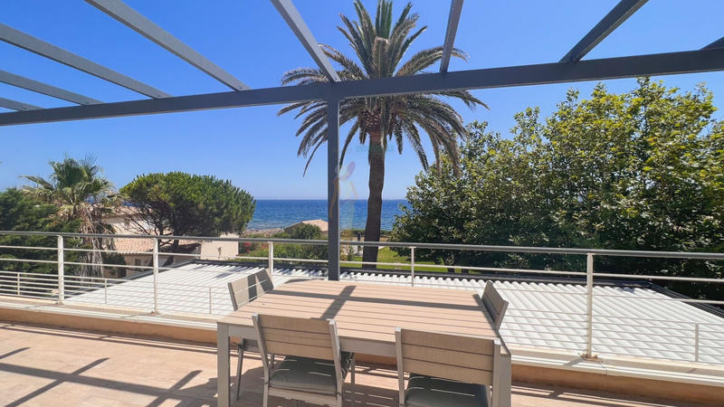 Villa - 211 m² - 7 pièces