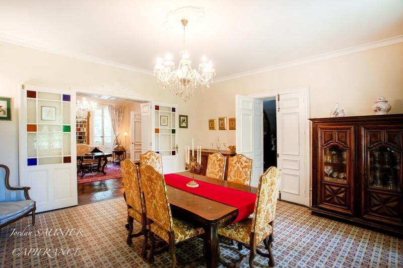 Demeure - 393 m² - 14 pièces