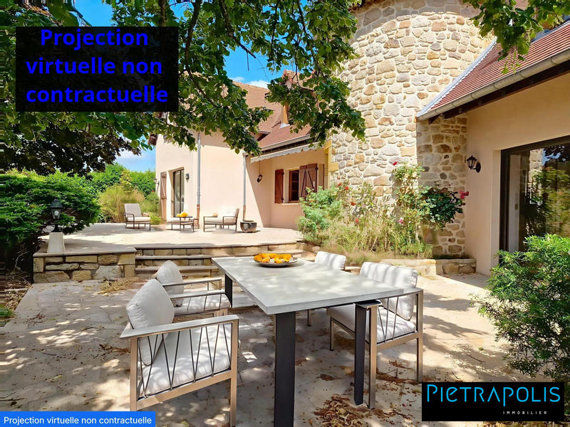 Maison traditionnelle - 222 m² - 8 pièces