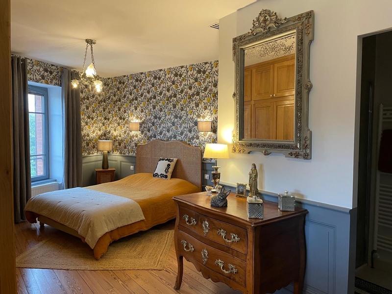 Maison - 201 m² - 8 pièces