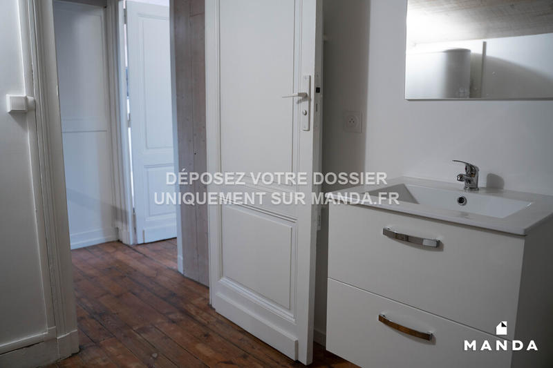 Chambre - 9 m² - 5 pièces