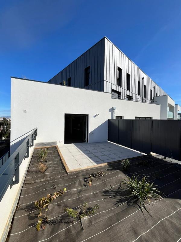 Appartement - 80 m² - 4 pièces