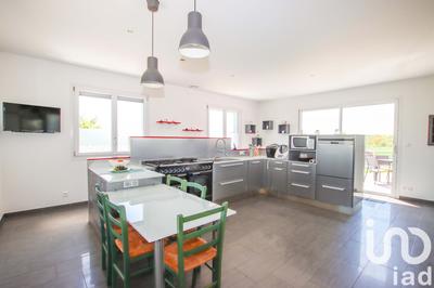 Maison - 220 m² - 7 pièces