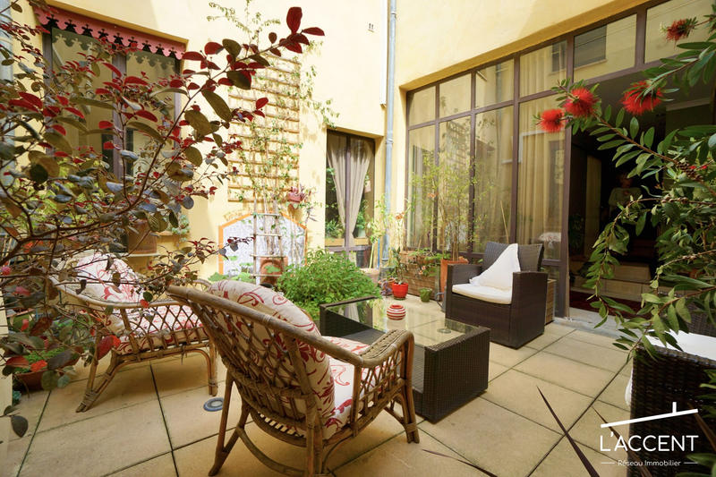 Appartement - 197 m² - 6 pièces