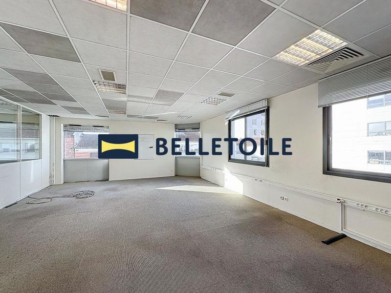 Bureau - 2 450 m²